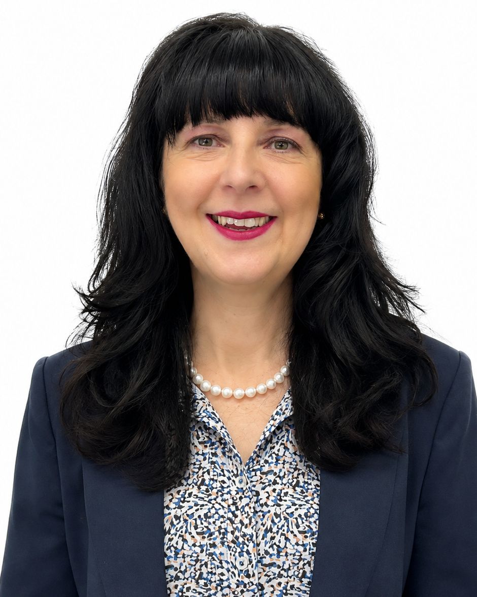 Portrait of Leanne Commons, practice manager at Green & Sternfeld